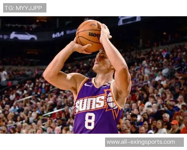 格雷森阿伦谈狄龙的拼劲与技犯意识展现球队所需的斗志与决心